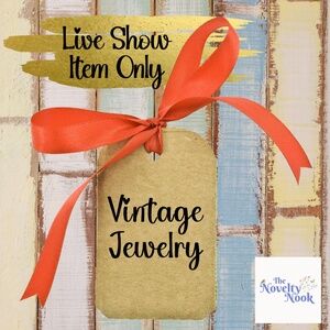 ✨ VINTAGE JEWELRY PIECE ✨